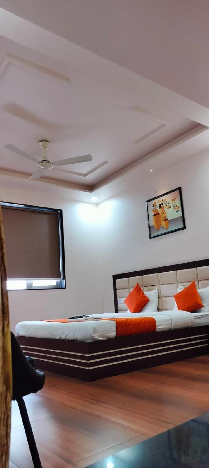 Hotel Raviraj Palace Rajkot Dış mekan fotoğraf